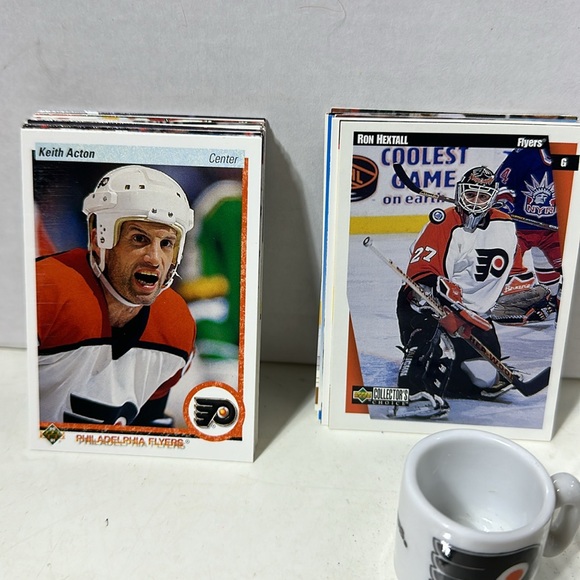 Philadelphia Flyers Lot. - Picture 5 of 5